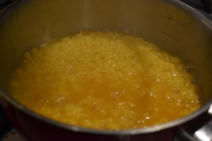 Rice on the hob with turmeric